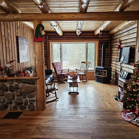 Cozy Log Cottage La Minerve Exterior photo